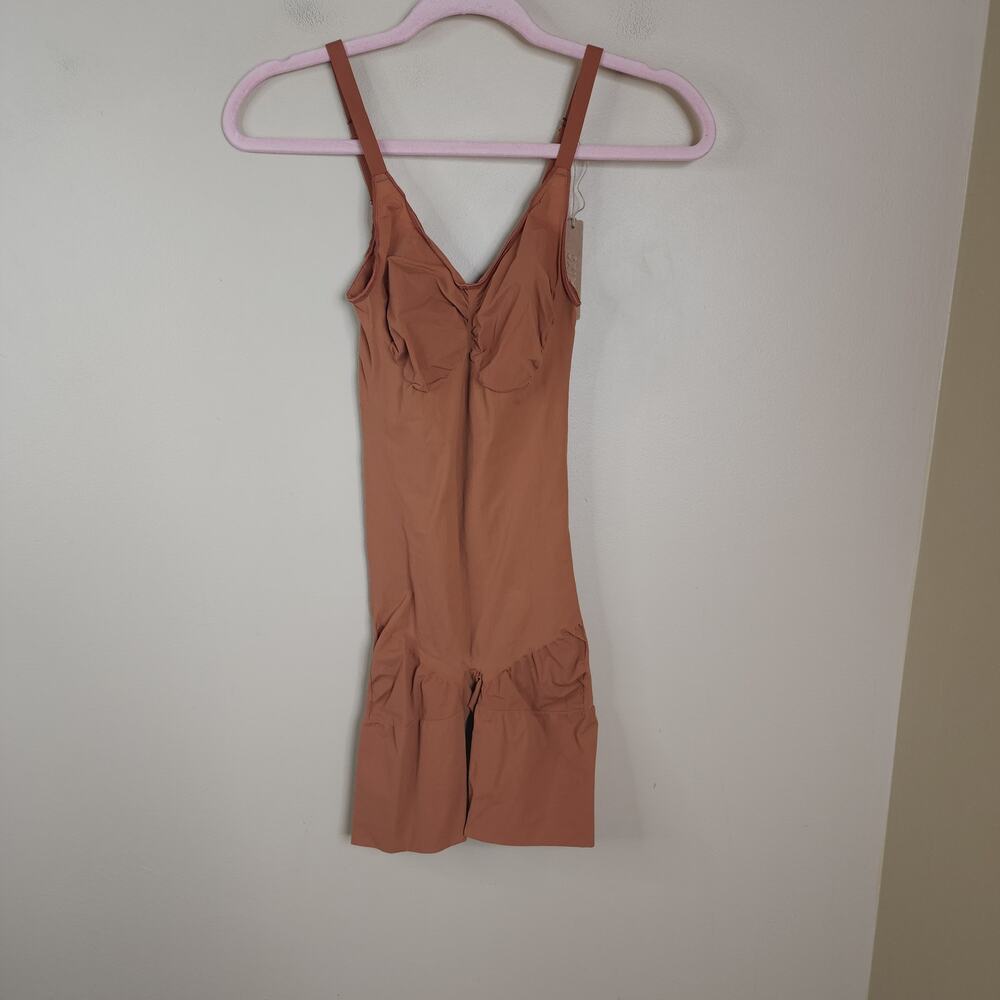 SKIMS Everyday Sculpt Mid Thigh Bodysuit in Bronze Size 4X